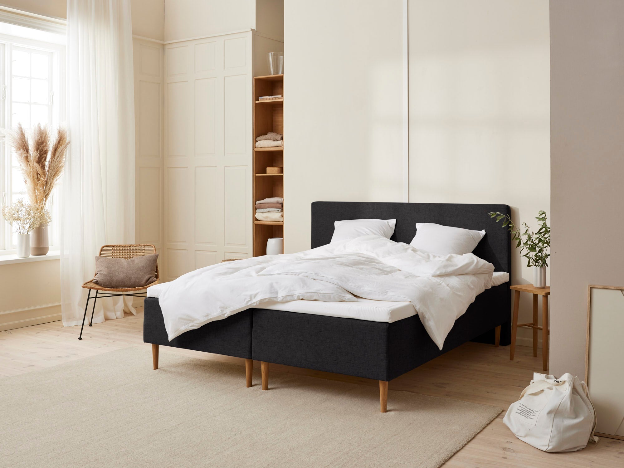Fabrikkens Trykaflastende Boxmadras Sort 180x200 Cm