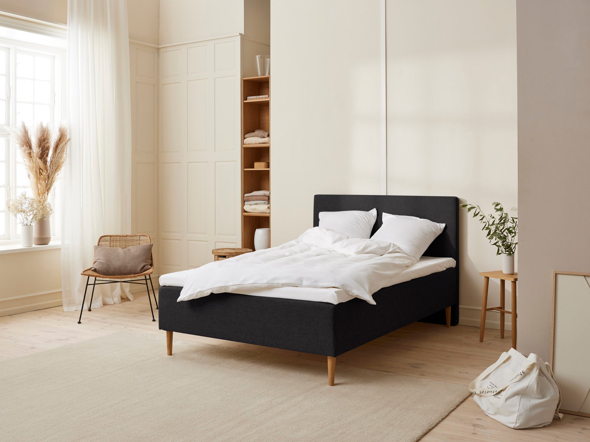 Fabrikkens Trykaflastende Boxmadras Sort 105x210 Cm